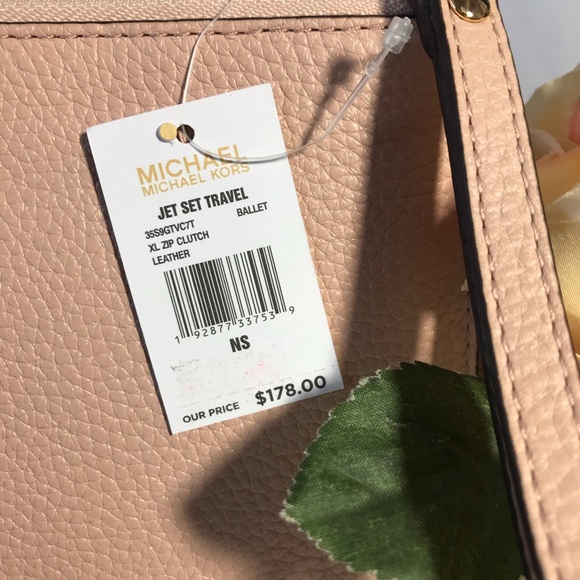 Brand New Michael Kors clutch - Picture 3 of 4